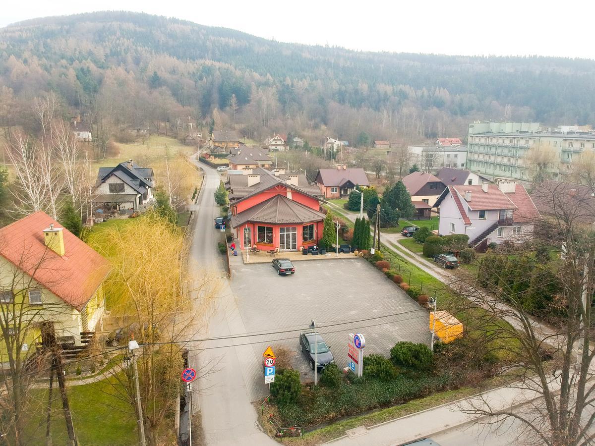 Hotel Krak Myślenice Εξωτερικό φωτογραφία